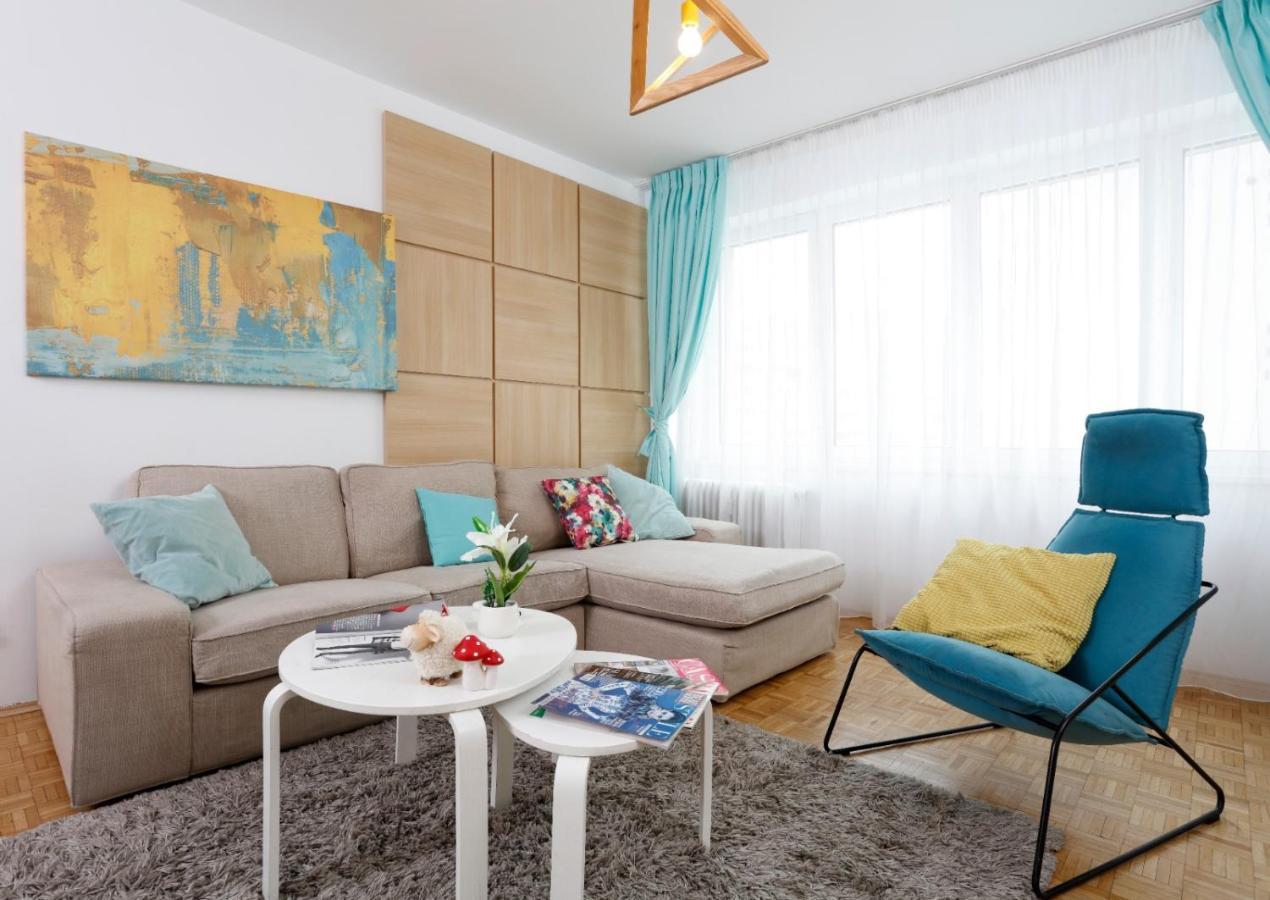 Lovely 2 Bedroom Apartment Near Old Town Bukarest Exterior foto