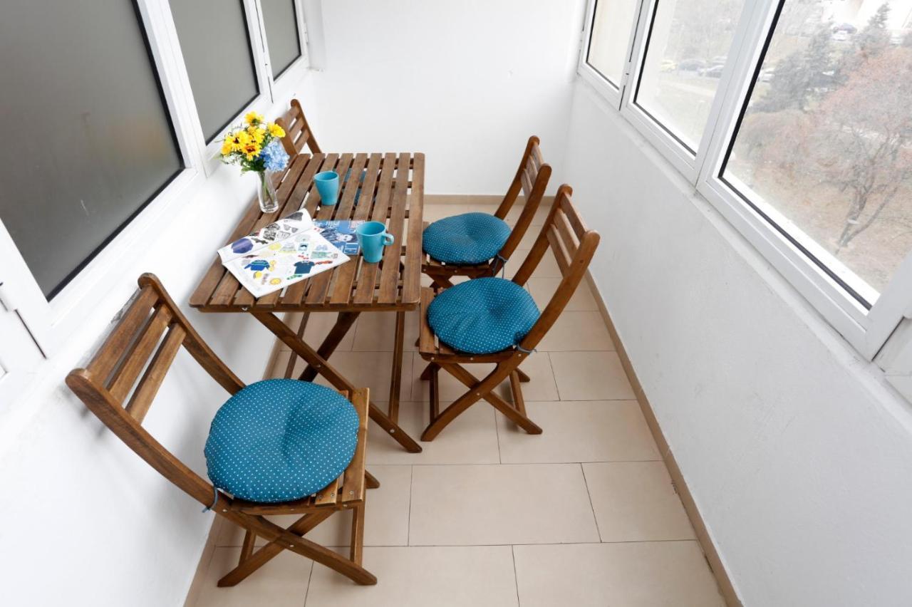 Lovely 2 Bedroom Apartment Near Old Town Bukarest Exterior foto